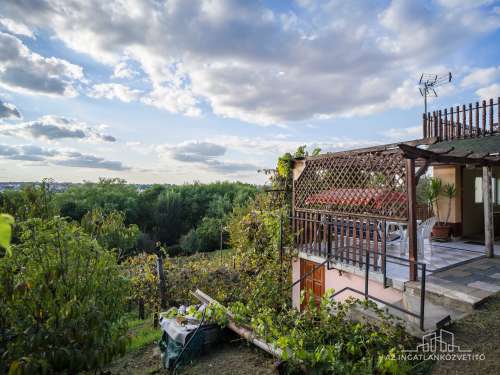 Bonyhád, Bartók B. utca, örök-panorámás ház