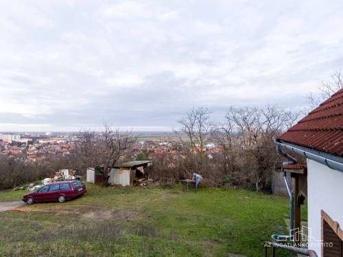 Szekszárd, Cinka dűlő, kétszintes lakható tanya