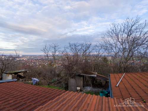 Szekszárd, Cinka dűlő, kétszintes lakható tanya