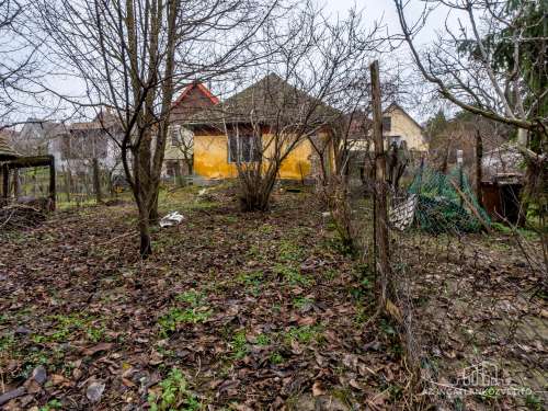 SZEKSZÁRD, BARTINA UTCA 59/B. - felújítandó ház vagy építési telek?