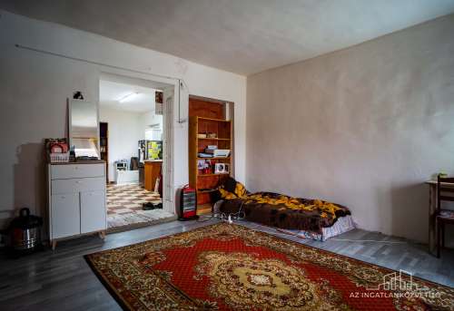 Simontornya, Dr. Kovács Nándor utca, felújított 2 szobás