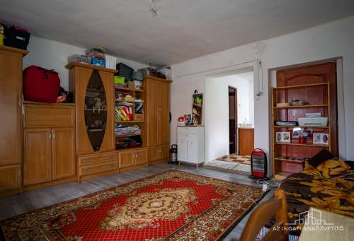 Simontornya, Dr. Kovács Nándor utca, felújított 2 szobás