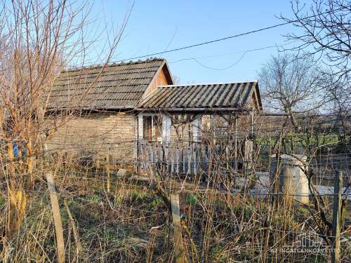 Tolna, 1805 m2 zártkert a Homokhegyen kis épülettel