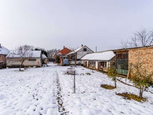 Fadd Tanács utca, 4 szobás, bővíthető családi ház 4190 m2 telken