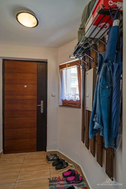 Szekszárd, Rákóczi utca felújított 2 szobás lakás