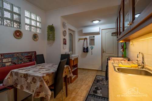 Szekszárd, Rákóczi utca felújított 2 szobás lakás