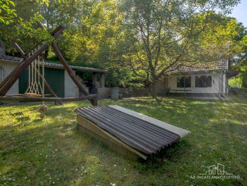 Szekszárd, Faluhely, azonnal birtokba vehető 66 m2-es tanya
