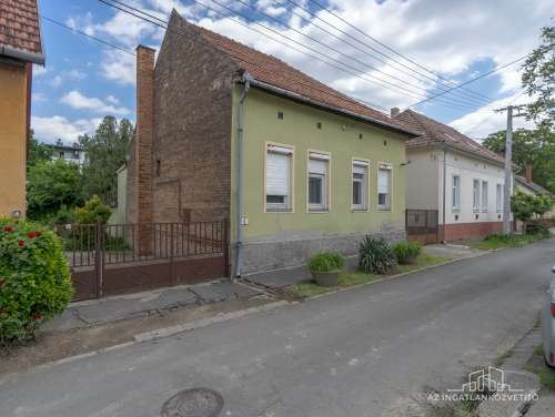 Szekszárd, Tompa utca, családi ház a városközpontban