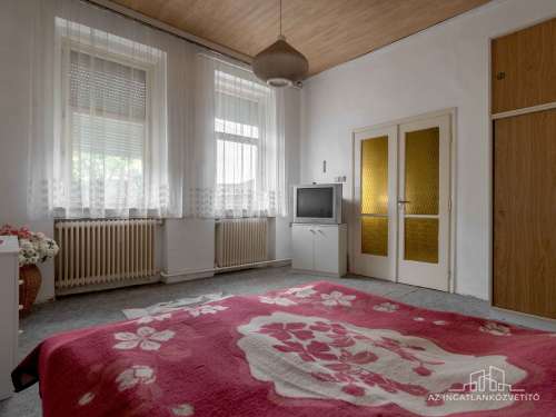 Szekszárd, Tompa utca, családi ház a városközpontban