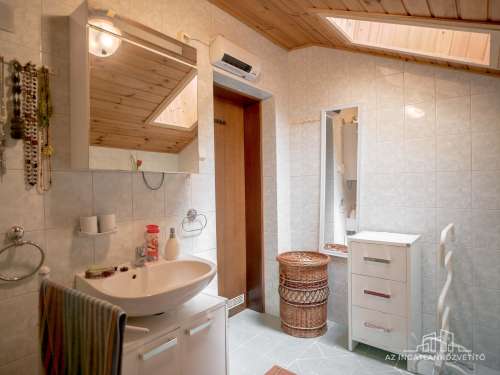 Szekszárd, Strázsa hegy, lakható 68 m2-es zátkerti tanya
