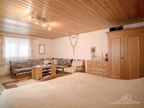 Szekszárd, Strázsa hegy, lakható 68 m2-es zátkerti tanya