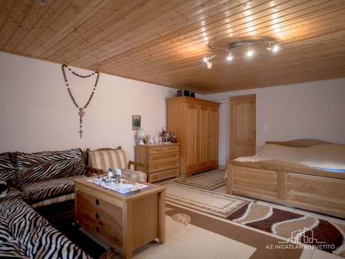 Szekszárd, Strázsa hegy, lakható 68 m2-es zátkerti tanya