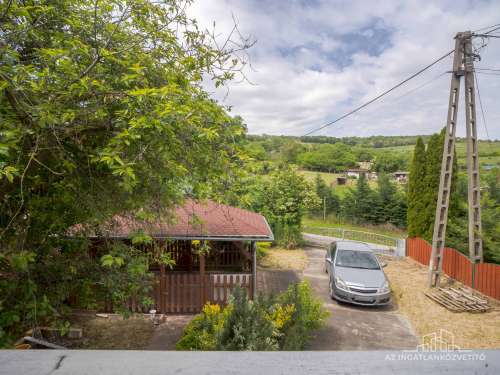 Szekszárd, Strázsa hegy, lakható 68 m2-es zátkerti tanya
