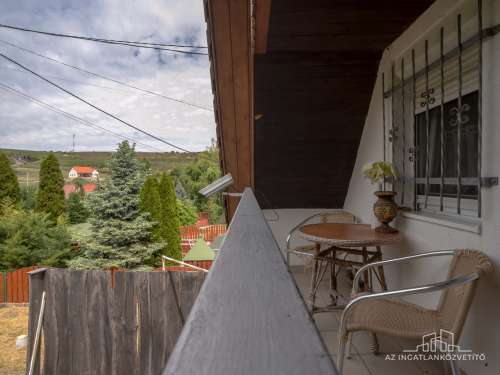 Szekszárd, Strázsa hegy, lakható 68 m2-es zátkerti tanya