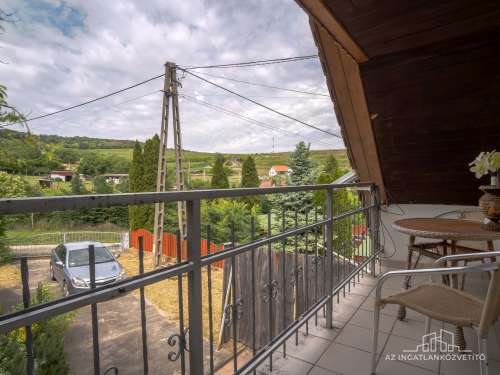 Szekszárd, Strázsa hegy, lakható 68 m2-es zátkerti tanya