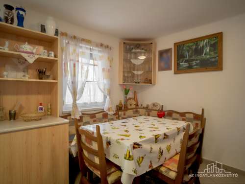 Szekszárd, Strázsa hegy, lakható 68 m2-es zátkerti tanya