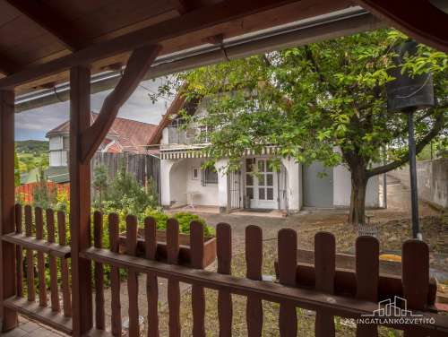 Szekszárd, Strázsa hegy, lakható 68 m2-es zátkerti tanya