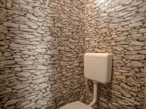 Szekszárd, Ózsák puszta, 1 kúria, 9 szoba 246 m2 lakrész