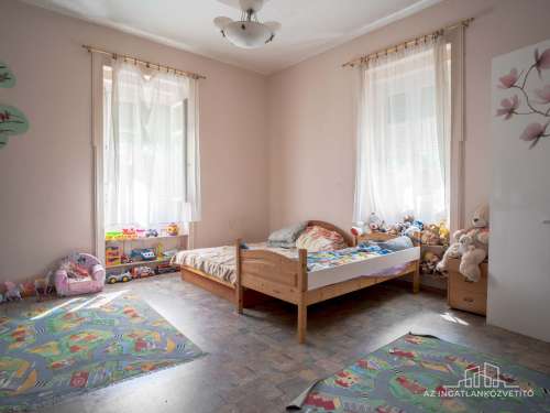 Szekszárd, Ózsák puszta, 1 kúria, 9 szoba 246 m2 lakrész