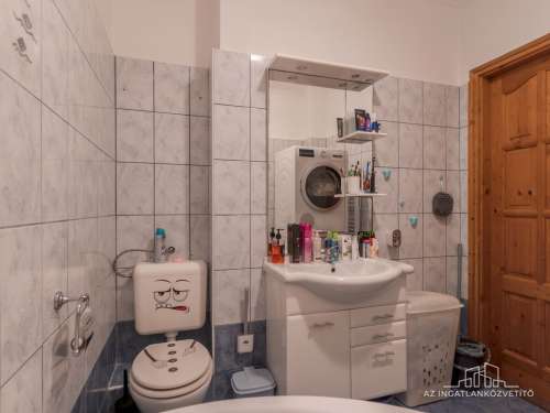 Tolna, központban lévő 2szoba+nappalis lakás