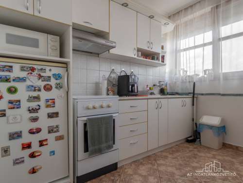 Tolna, központban lévő 2szoba+nappalis lakás