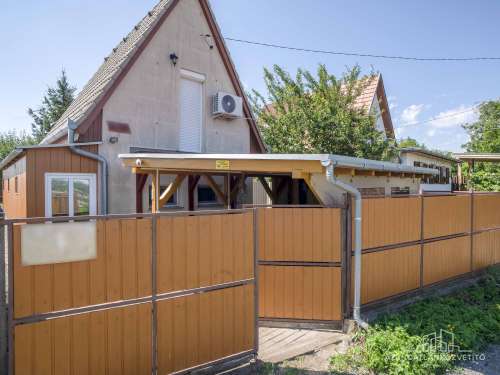 Szekszárd, Bakta tető, művelés alól kivett lakható tanya