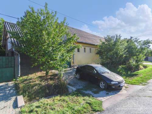Bogyiszló, Kossuth utca, családi ház közel a holt-Dunához