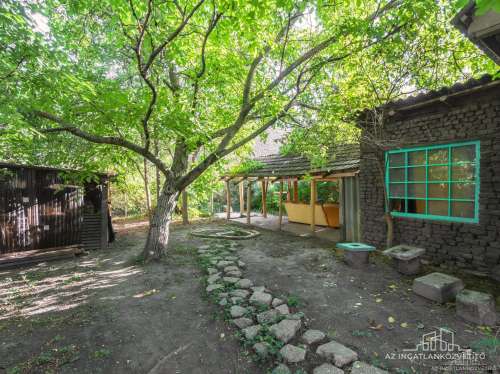 Bogyiszló, Kossuth utca, családi ház közel a holt-Dunához