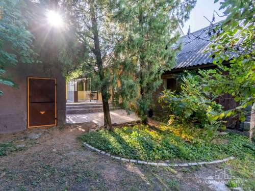 Bogyiszló, Kossuth utca, családi ház közel a holt-Dunához