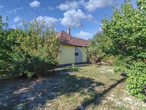 Bogyiszló, Kossuth utca, családi ház közel a holt-Dunához