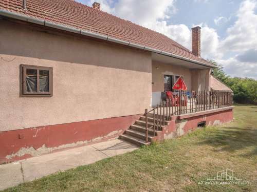 Fadd, Mátyás Király utca 3 szobás családi ház