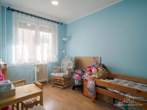 Szekszárd, Mikes utca „hajóház” felújított első emeleti 2 szobás lakás