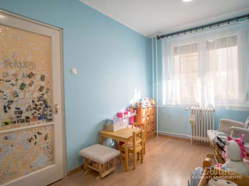 Szekszárd, Mikes utca „hajóház” felújított első emeleti 2 szobás lakás