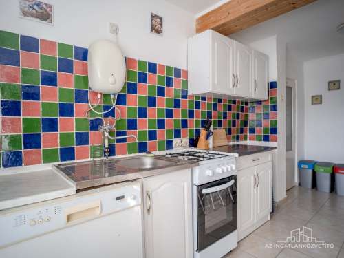 Mucsi, 3 szoba + nappalis - 130 m2-es családi ház