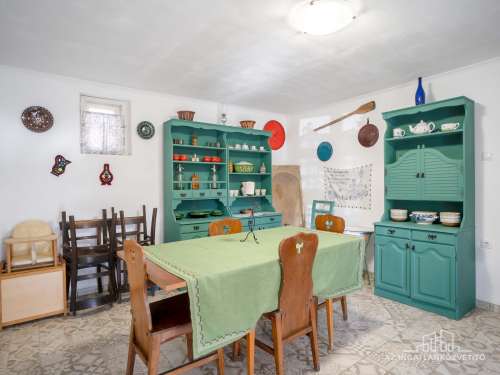 Mucsi, 3 szoba + nappalis - 130 m2-es családi ház