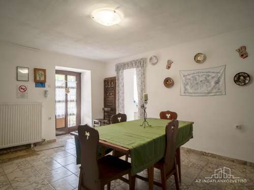 Mucsi, 3 szoba + nappalis - 130 m2-es családi ház