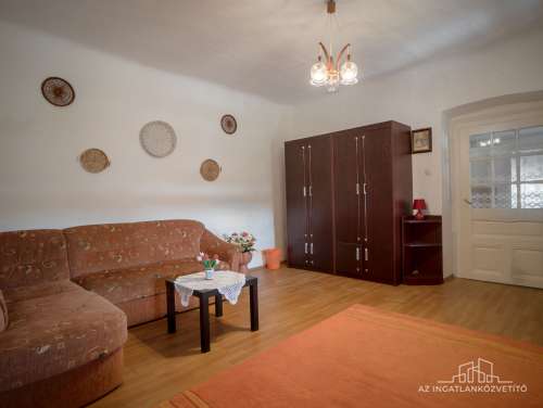 Mucsi, 3 szoba + nappalis - 130 m2-es családi ház