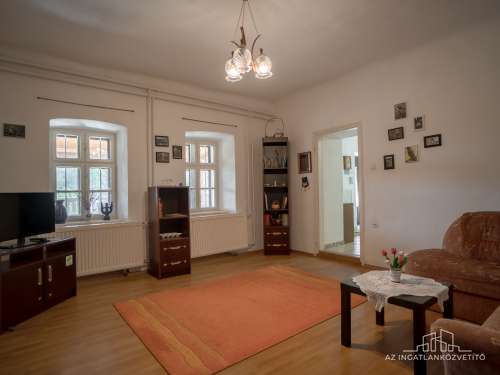 Mucsi, 3 szoba + nappalis - 130 m2-es családi ház