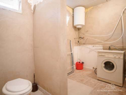 Mucsi, 3 szoba + nappalis - 130 m2-es családi ház