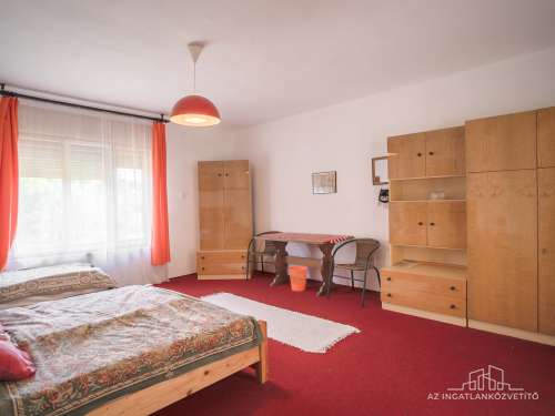 Mucsi, 3 szoba + nappalis - 130 m2-es családi ház