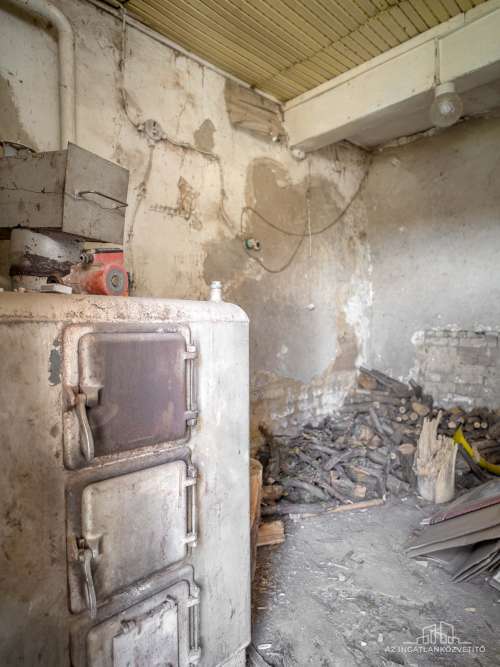 Mucsi, 3 szoba + nappalis - 130 m2-es családi ház