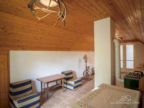 Bátaszék Kövesd (puszta) Présház „izgalmas” 2586 m2 telken