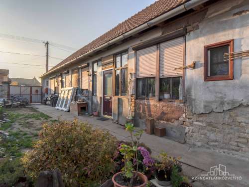 Tolna, Bercsényi utca, 100 m2-es családi ház