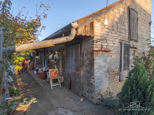 Tolna, Bercsényi utca, 100 m2-es családi ház