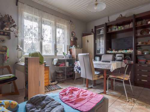 Tolna, Bercsényi utca, 100 m2-es családi ház