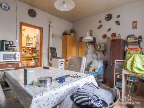 Tolna, Bercsényi utca, 100 m2-es családi ház