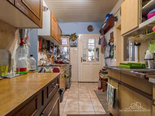 Tolna, Bercsényi utca, 100 m2-es családi ház