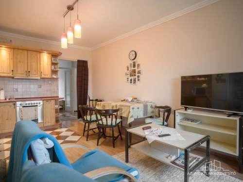 Szekszárd, Béri B. Á. utca 77., 3. emeleti egyedien átalakított lakás