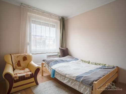 Szekszárd, Béri B. Á. utca 77., 3. emeleti egyedien átalakított lakás