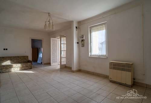 Fajsz, 70 m2-es felújítandó családi ház 1080 m2-es telken